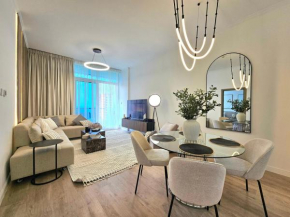 New Renovated Modern 1 Br Dubai Marina